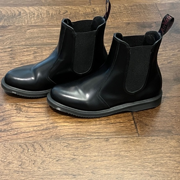 Dr. Marten’s FLORA SMOOTH CHELSEA BOOTS size 38 - Picture 2 of 12